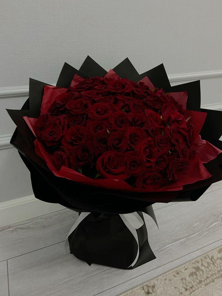 GoldenCenterSphere workshop space where corporate flower arrangements are designed and prepared for business delivery